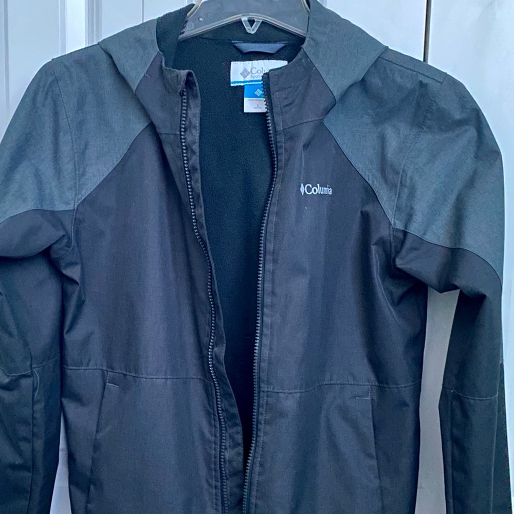 Columbia Rain jacket youth Large. EUC